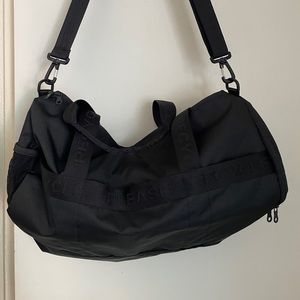 Girlfriend collective black gym bag